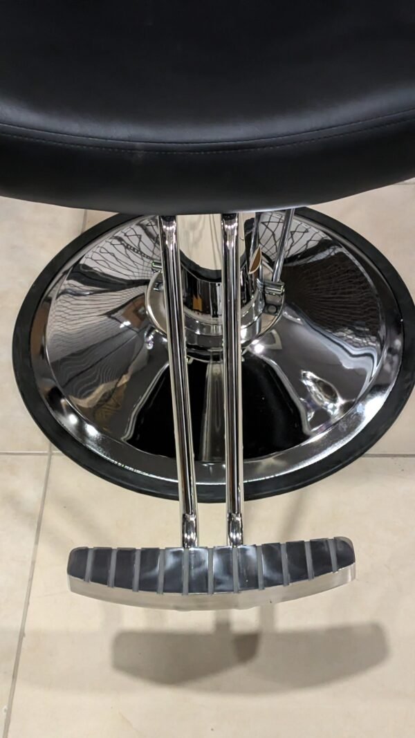 Sillón Barbería Zenit Sistema Hidráulico con Reposapiés - Imagen 3