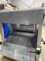 Rebanadora de pan 12 mm - Tamaño de pan 37cm x 28cm x 10cm - Fundición - Imagen 4