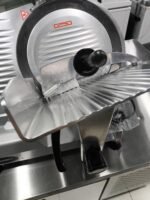 Behmont Cortadora de Fiambre 300mm Corte 02 a 16 mm Aluminio - Imagen 4